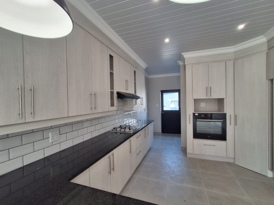 3 Bedroom Property for Sale in Stilbaai Wes Western Cape